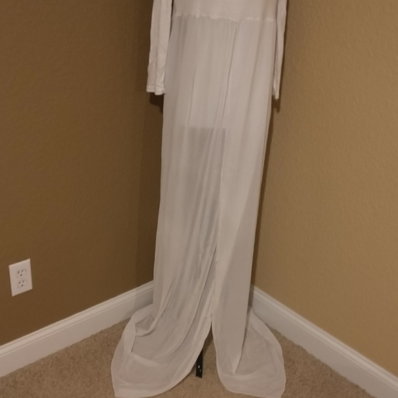 Off the Shoulder Maternity Photoshoot Gown - Picture 5 of 8